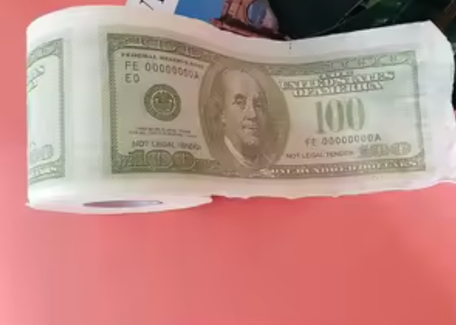 Dollarrulle – Toalettpapper 100-dollarsedlar